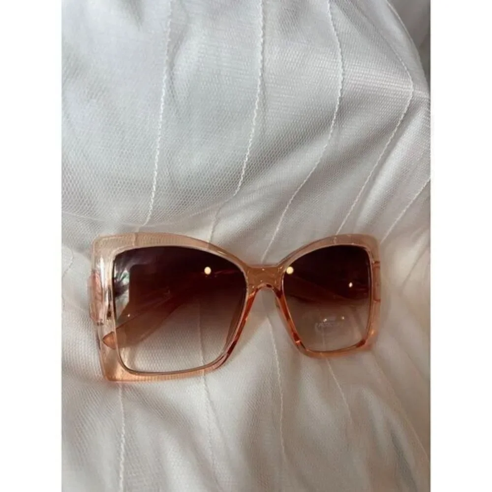 All The Right Angles Sunglasses‎ Blush